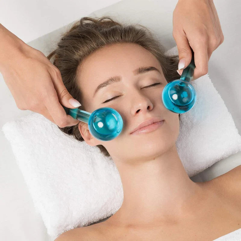 مستحضرات تجميل بينيفت - كرات دوارة للوجه | Benefit Cosmetics - Facial Ice Roller Globes ©